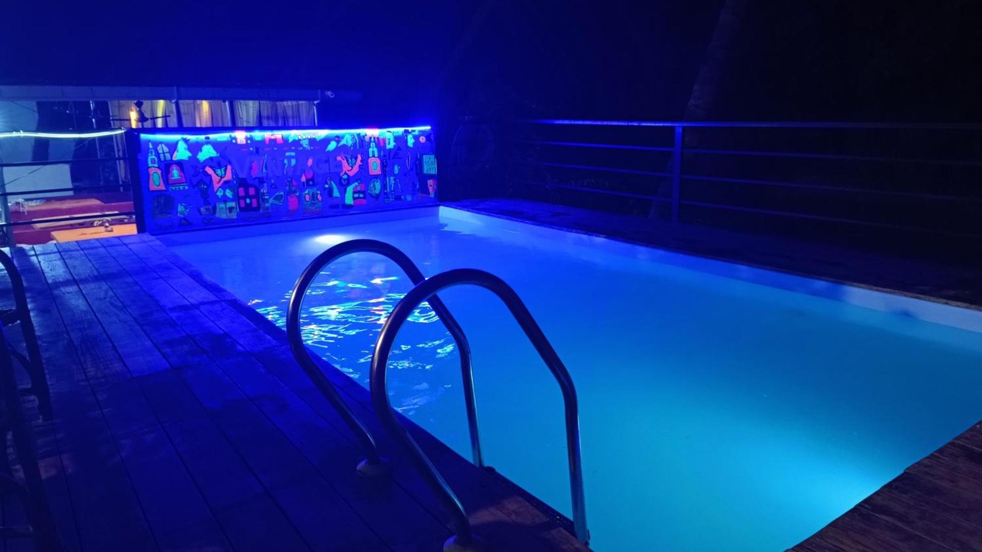 Vintage Beach Resort 아곤다 외부 사진