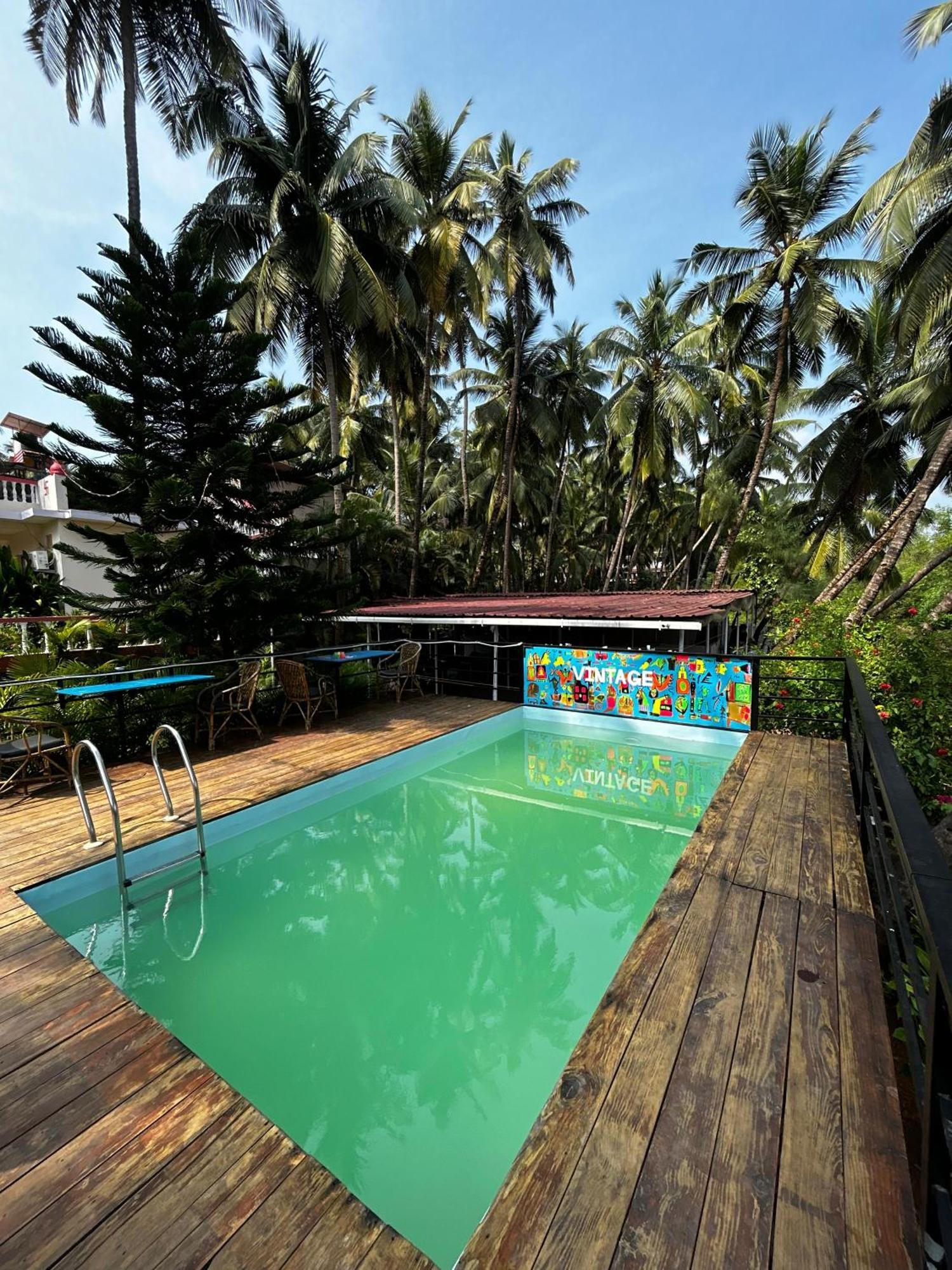Vintage Beach Resort 아곤다 외부 사진